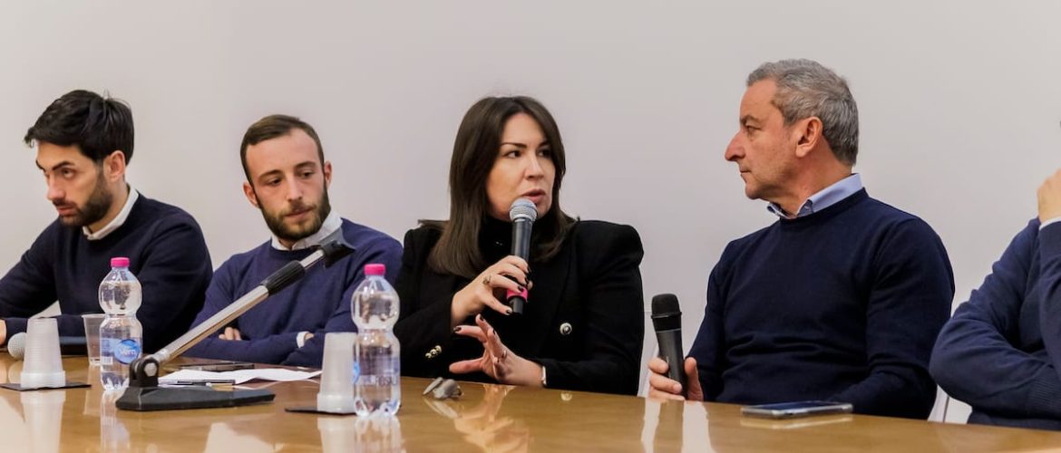 Tavola rotonda sapori Vulkanici